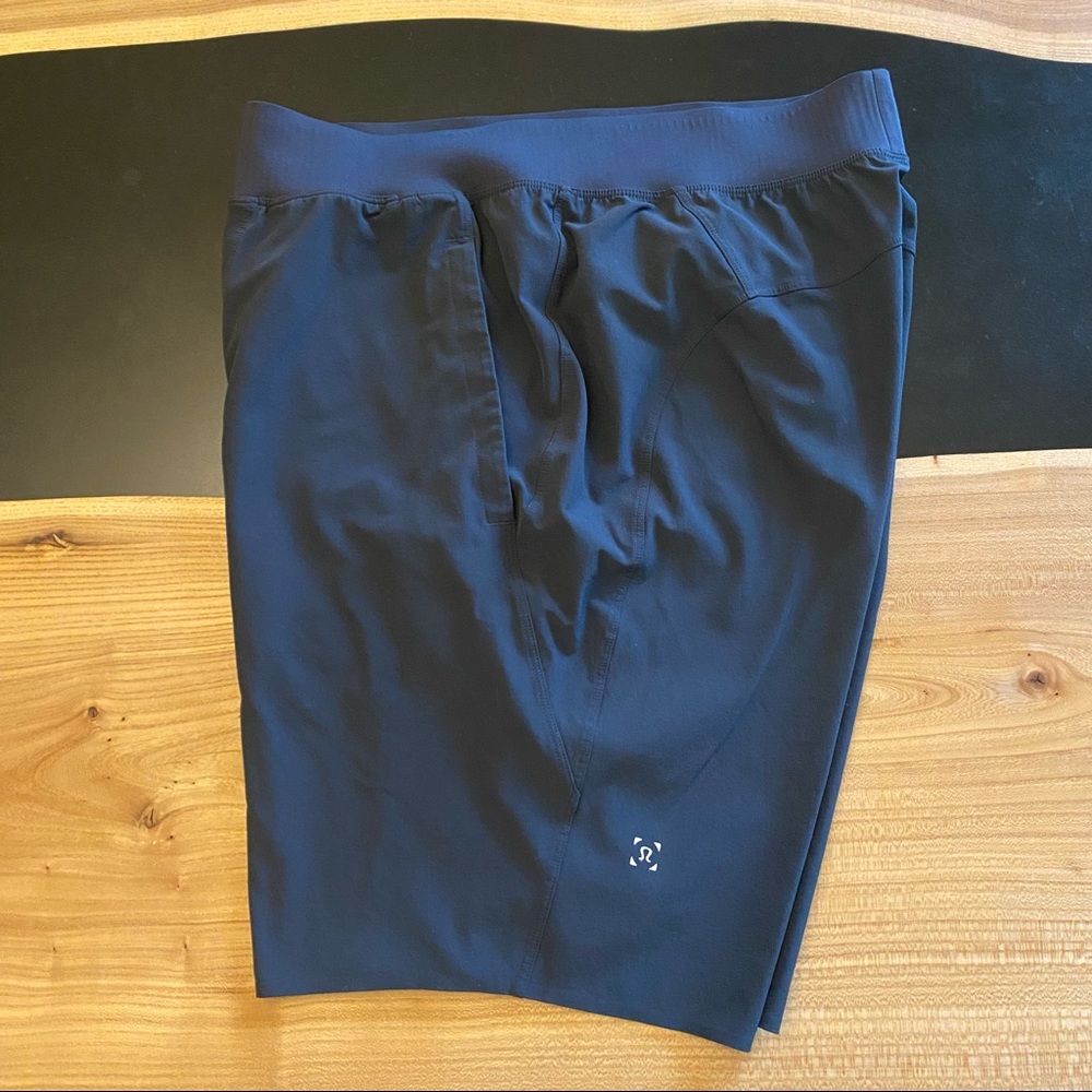 Lululemon mens athletic shorts